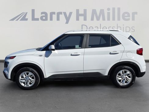 Used 2020 Hyundai Venue SEL w/ Convenience Package image 2