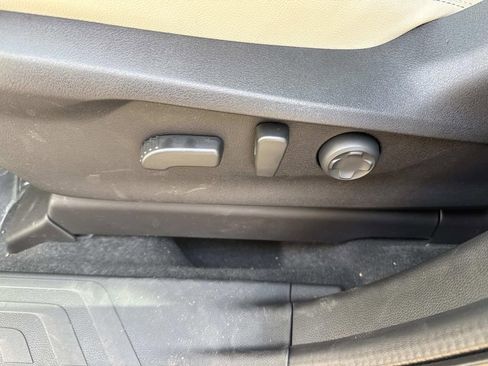 New 2026 Subaru Ascent Limited image 28