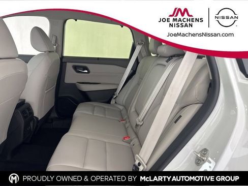 Used 2024 Nissan Rogue SL w/ SL Premium Package image 25