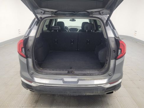 Used 2019 GMC Terrain SLT w/ Preferred Package image 29