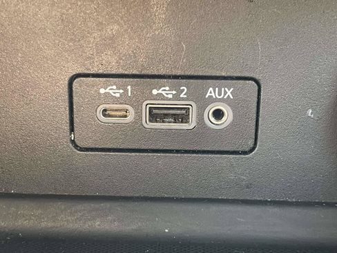 Used 2023 Nissan Sentra SR w/ SR Premium Package FWD image 19