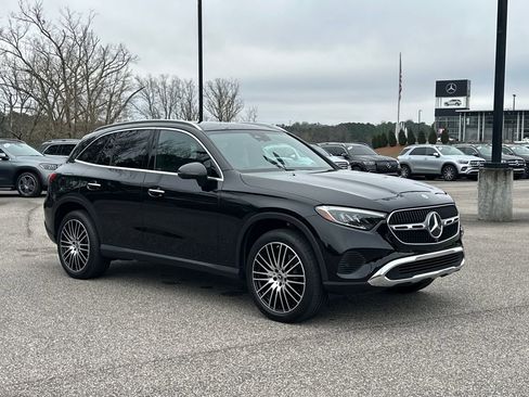 Used 2023 Mercedes-Benz GLC 300 image 1