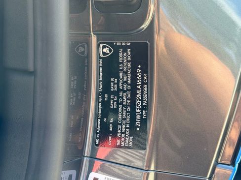 Used 2021 Lamborghini Huracan EVO image 46