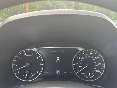 Used 2025 Nissan Altima 2.5 SV FWD image 35