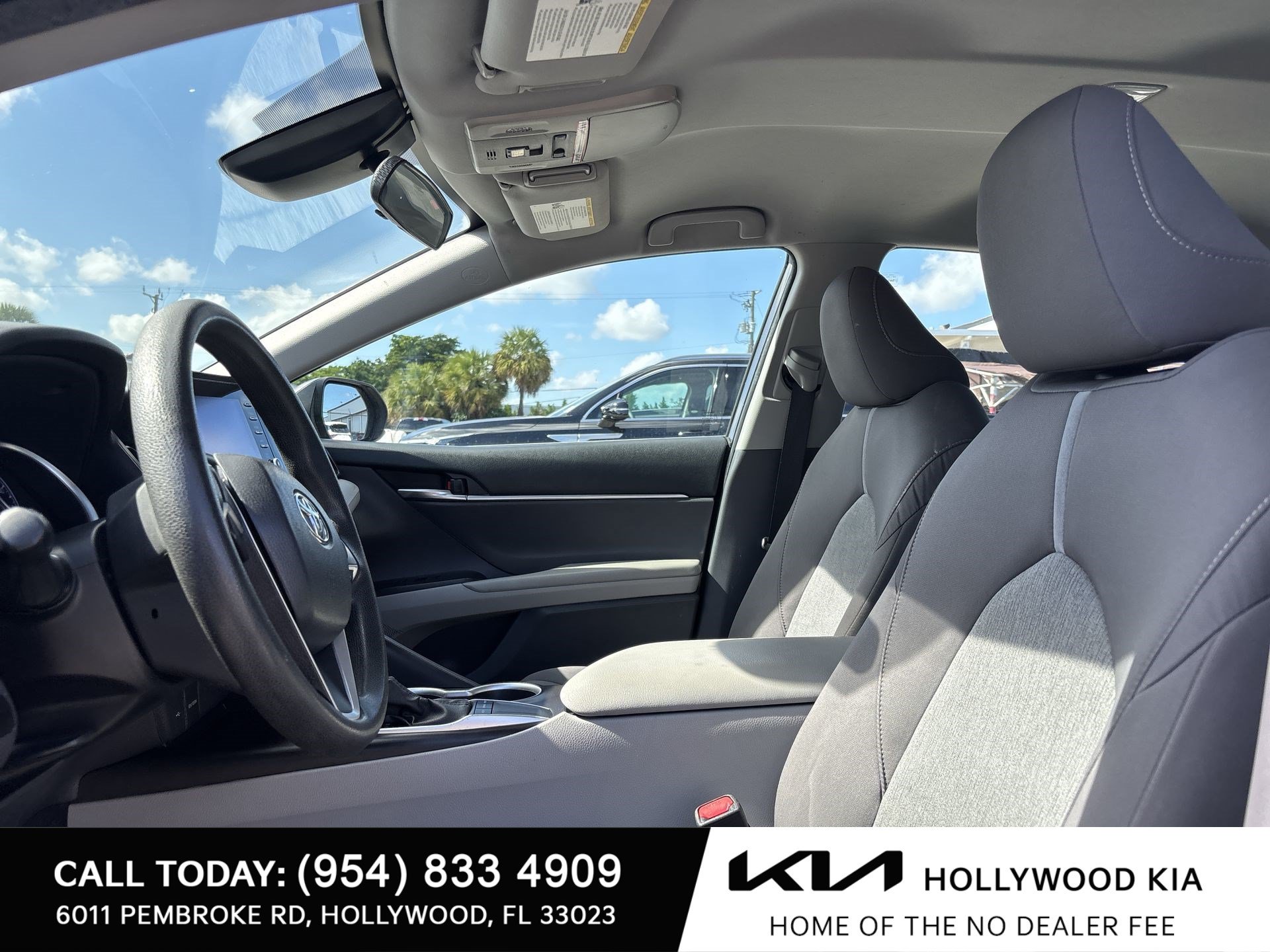 Used 2022 Toyota Camry LE FWD image 13
