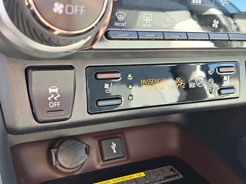 Certified 2021 Toyota RAV4 Limited image 26