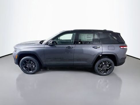 New 2025 Jeep Grand Cherokee Limited image 4