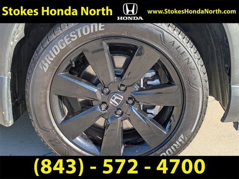 Certified 2025 Honda Pilot Black Edition image 11