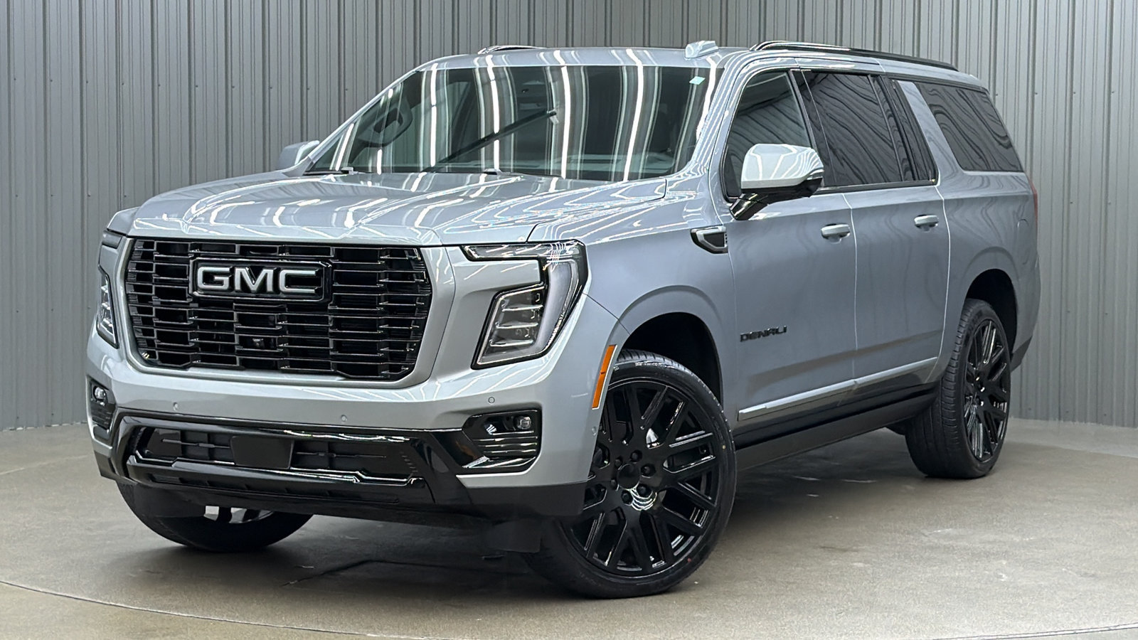 Used 2026 GMC Yukon XL Denali w/ Sun & Power Step Package AWD/4WD image 1