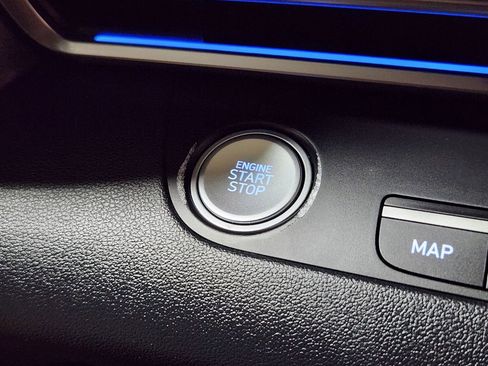 Used 2023 Hyundai Elantra Limited w/ Cargo Package image 39