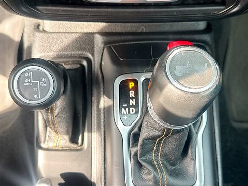 Used 2023 Jeep Wrangler Unlimited Sahara AWD/4WD image 18