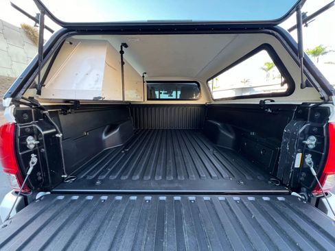 Used 2020 Toyota Tacoma SR5 image 26