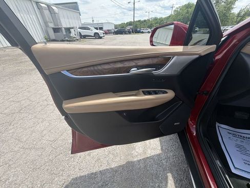 Used 2020 Cadillac XT5 Premium Luxury w/ Platinum Package FWD image 13