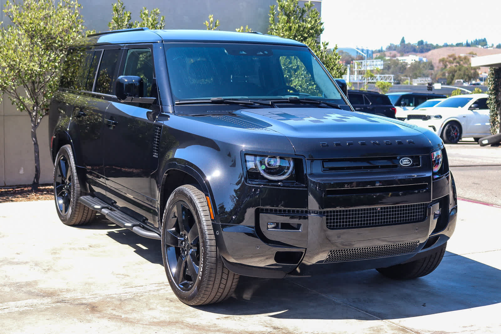 New 2026 Land Rover Defender 130 V8 AWD/4WD image 3