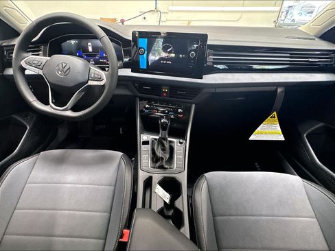 New 2026 Volkswagen Jetta SE FWD image 5
