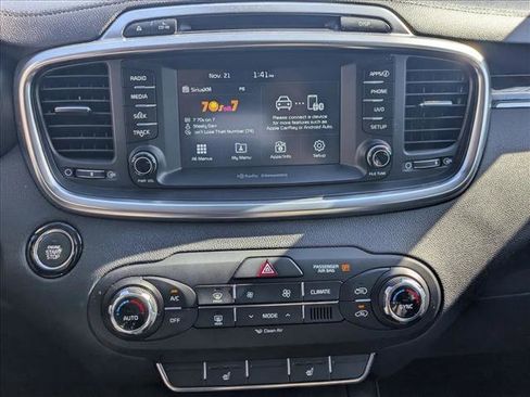 Used 2017 Kia Sorento EX w/ EX Advanced Touring Package image 13