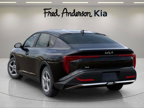 New 2025 Kia K4 LXS image 4
