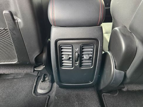 Used 2025 Dodge Durango GT AWD/4WD image 35