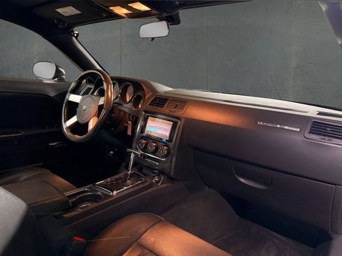 Used 2010 Dodge Challenger R/T w/ Mopar 10 Pkg RWD image 16