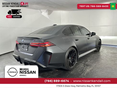 Used 2025 BMW M5 w/ Carbon Package image 11