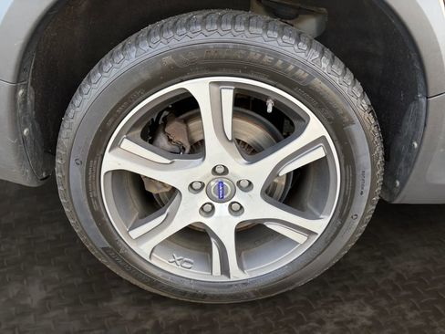 Used 2015 Volvo XC70 T6 Platinum image 42