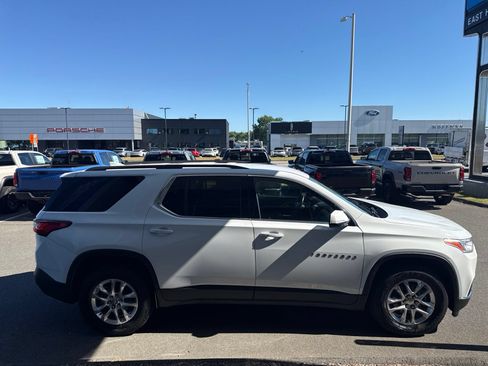 Used 2020 Chevrolet Traverse LT AWD/4WD image 5