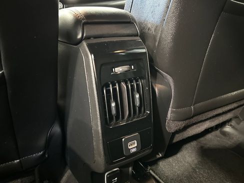 Used 2024 Jeep Compass Limited AWD/4WD image 30