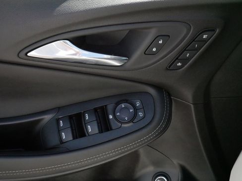 Used 2023 Buick Encore GX Essence w/ Experience Buick Package image 19