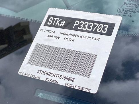 Certified 2026 Toyota Highlander Platinum AWD/4WD image 37