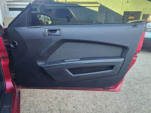 Used 2013 Ford Mustang Coupe image 16