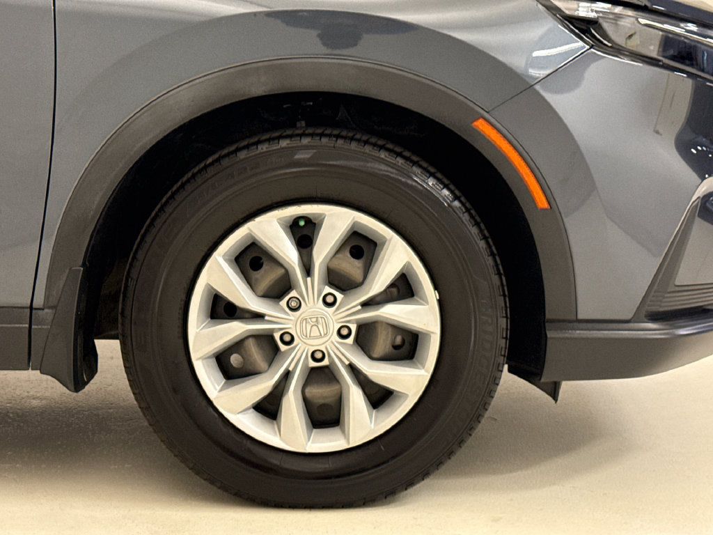 Used 2023 Honda CR-V LX image 6