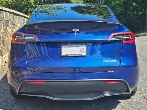 Used 2024 Tesla Model Y Performance AWD/4WD image 9