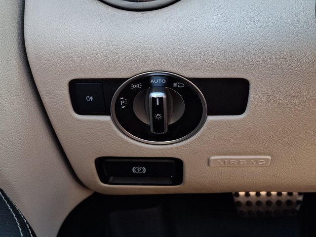 Used 2014 Mercedes-Benz SLK 350 image 27