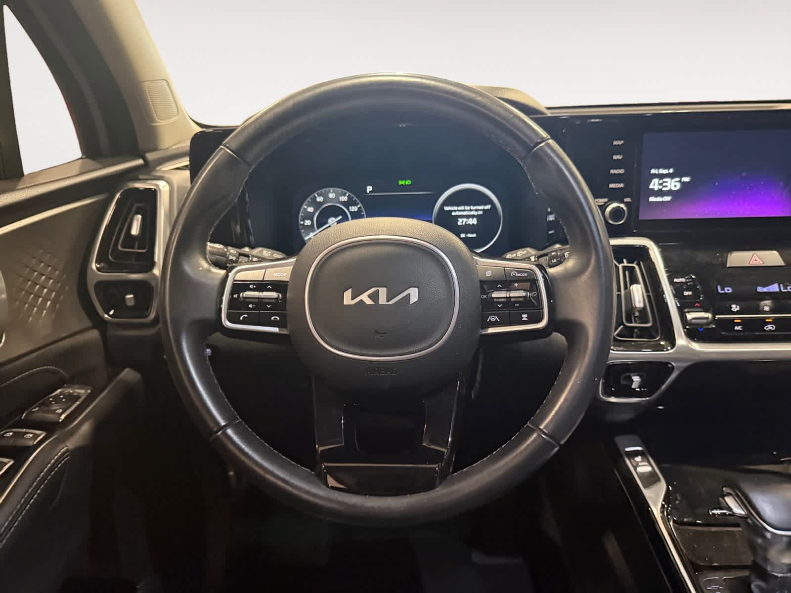 Used 2023 Kia Sorento SX AWD/4WD image 13