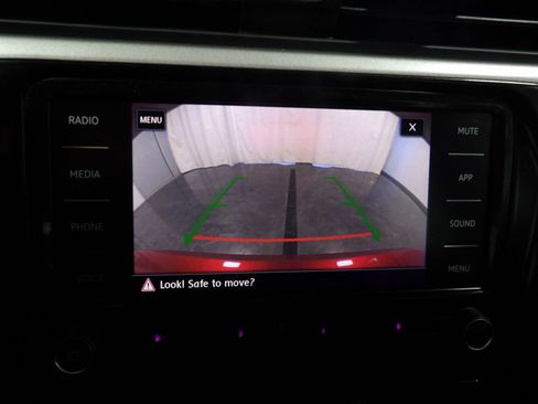Used 2021 Volkswagen Passat 2.0T S FWD image 15