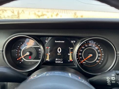 Used 2020 Jeep Wrangler Unlimited Sahara w/ LED Lighting Group AWD/4WD image 28