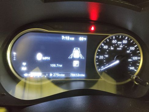 Used 2021 Nissan Versa SV image 23