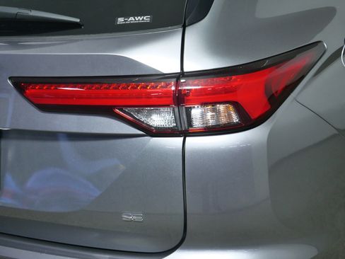 Used 2022 Mitsubishi Outlander SE image 17