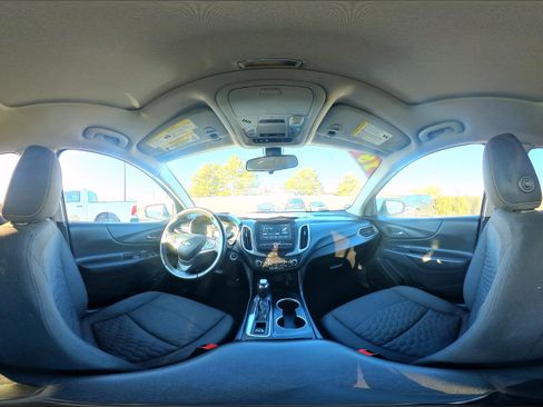 Used 2018 Chevrolet Equinox LT image 34