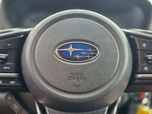 Used 2019 Subaru Crosstrek 2.0i Premium w/ Eyesight System image 32