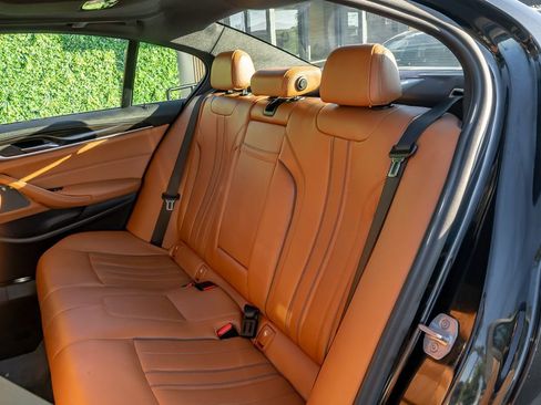 Used 2018 BMW 540i image 16