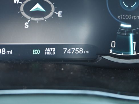 Used 2022 Genesis GV70 2.5T w/ Advanced Package image 42