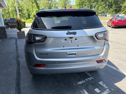 Used 2023 Jeep Compass High Altitude AWD/4WD image 7