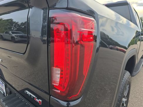 Certified 2025 GMC Sierra 1500 AT4 w/ AT4 Premium Package AWD/4WD image 36