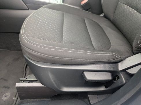 Used 2025 Ford Escape Active AWD/4WD image 17