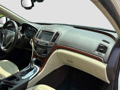 Used 2015 Buick Regal Premium w/ Experience Buick Package AWD/4WD image 29