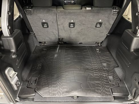 Used 2021 Jeep Wrangler Unlimited Sahara AWD/4WD image 25
