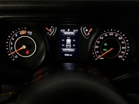 Used 2024 Jeep Wrangler Sport S image 15