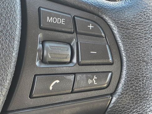 Used 2017 BMW 320i Sedan RWD image 18