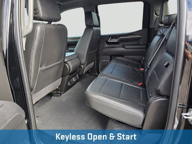Used 2025 GMC Sierra 1500 SLT AWD/4WD image 21